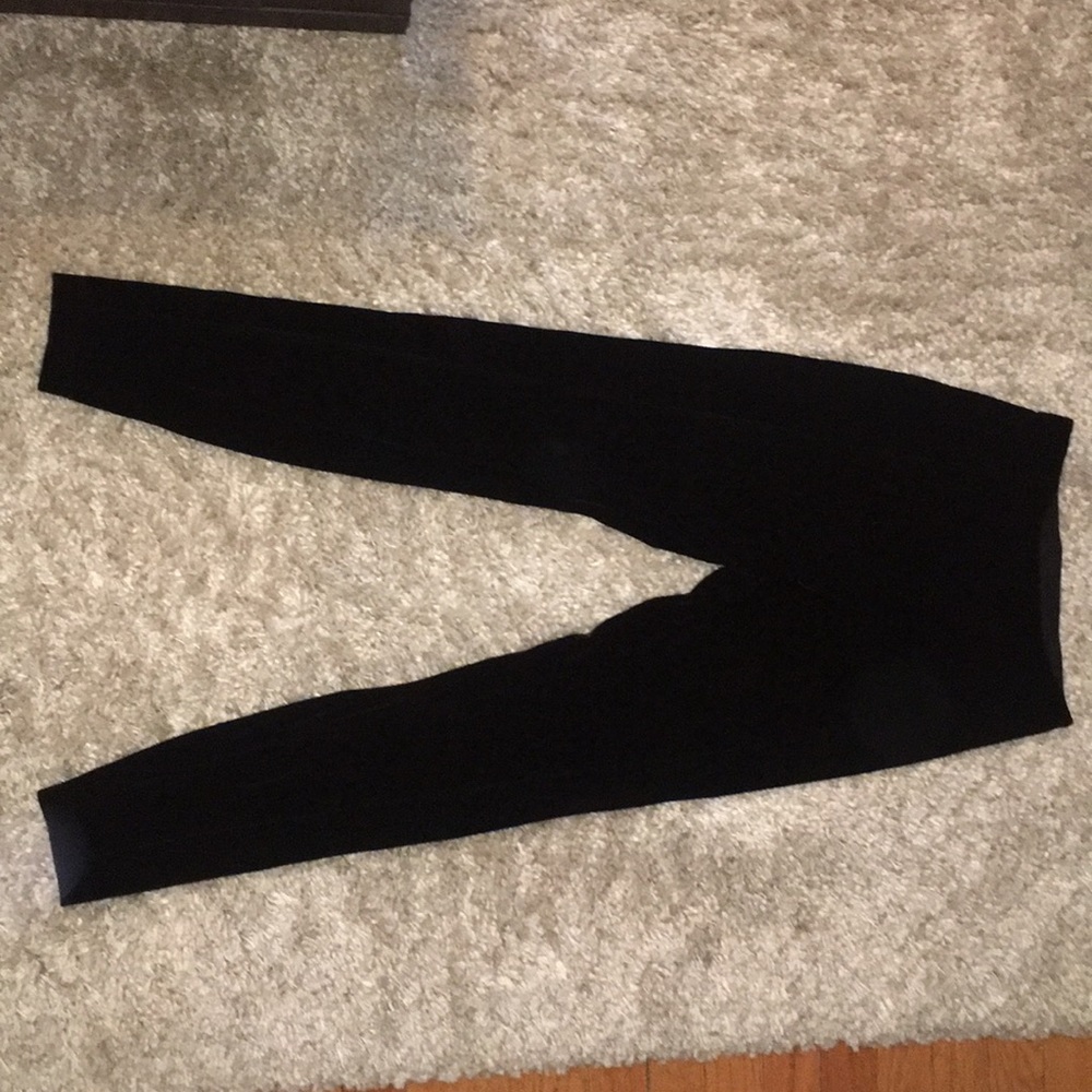 Lyssé Velvet Black Leggings